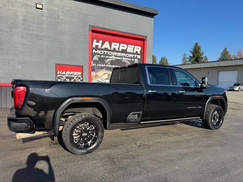 Used 2021 GMC Sierra 3500 Denali w/ Denali Black Diamond Edition image 12