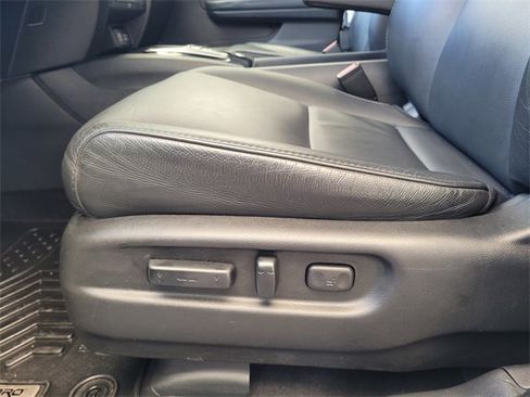 Used 2020 Honda Pilot Touring image 21