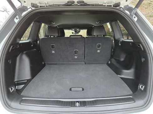 Used 2025 Jeep Grand Cherokee Altitude image 6