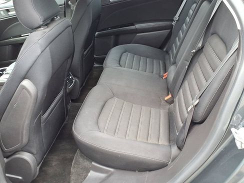 Used 2015 Ford Fusion SE FWD image 11