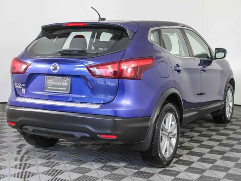 Used 2018 Nissan Rogue Sport S w/ S Appearance Package image 8