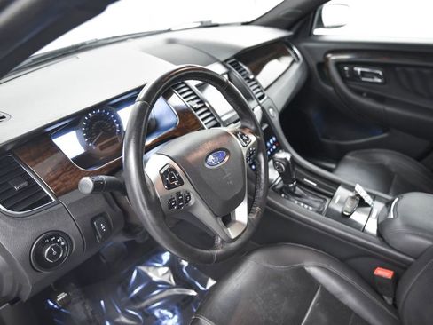 Used 2019 Ford Taurus Limited image 15