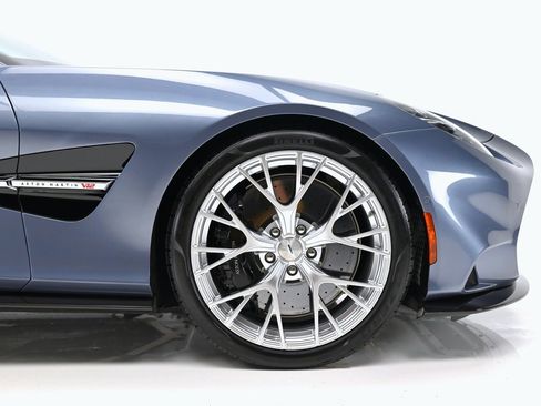 Used 2025 Aston Martin Vanquish image 10