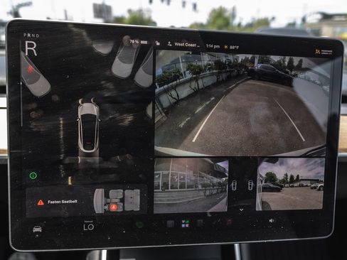 Used 2021 Tesla Model Y Long Range AWD/4WD image 12