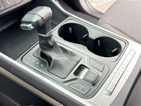 New 2026 Kia Carnival LX image 12