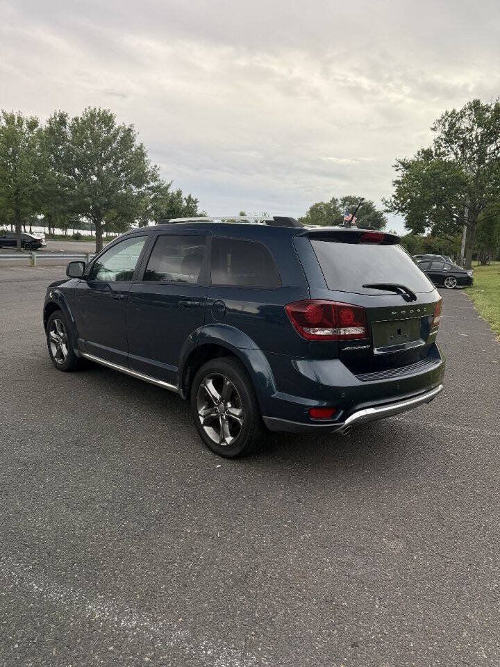 Used 2015 Dodge Journey Crossroad w/ Flexible Seating Group FWD image 7