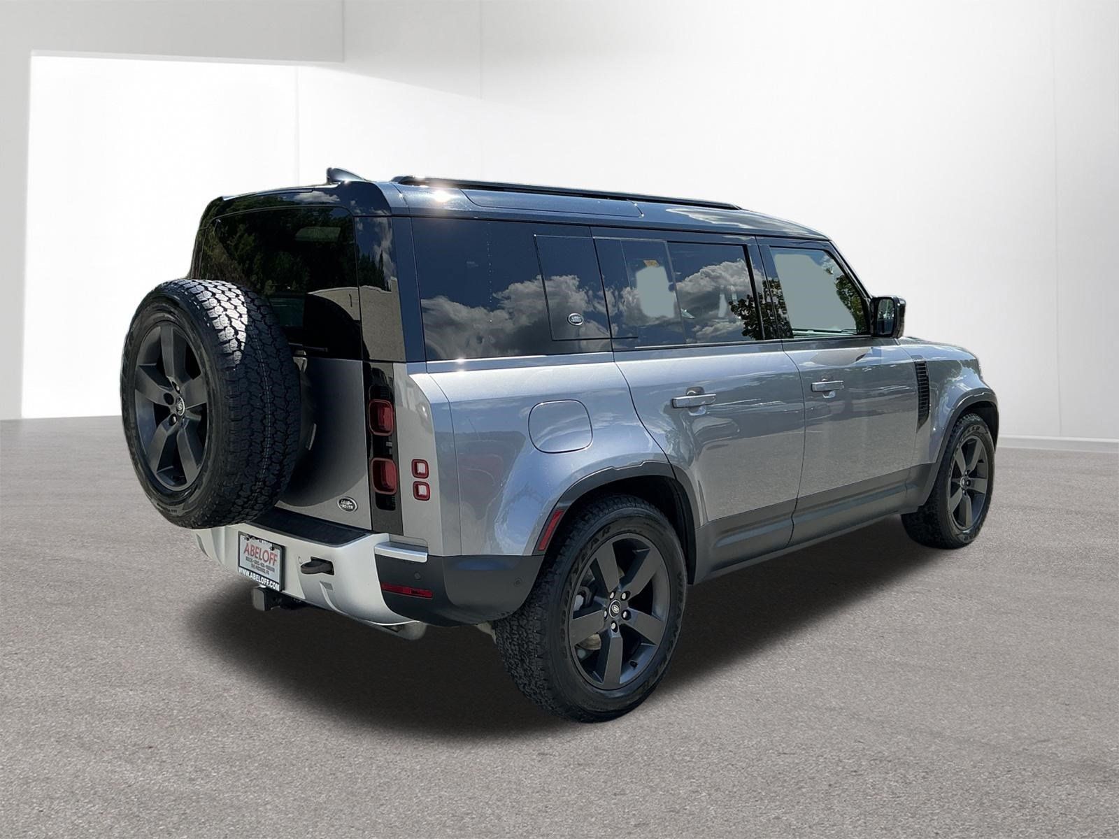 Used 2023 Land Rover Defender 110 S AWD/4WD image 3