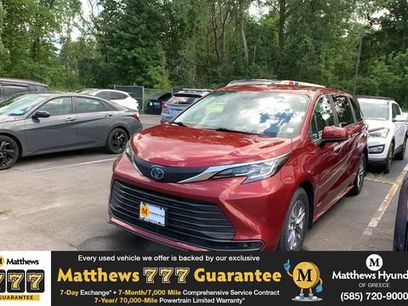 Used 2021 Toyota Sienna LE