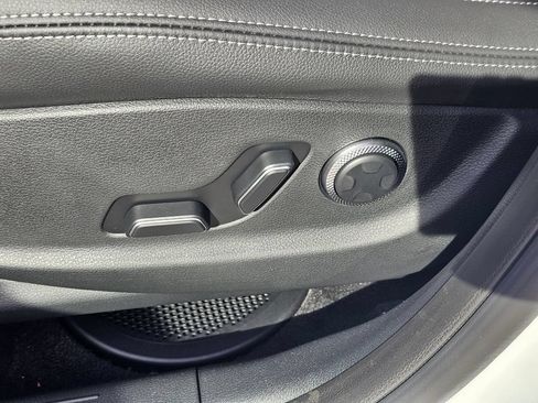 New 2026 Genesis GV70 2.5T Advanced AWD/4WD image 32