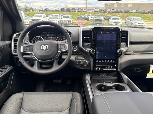 New 2026 RAM 1500 4x4 Crew Cab image 22