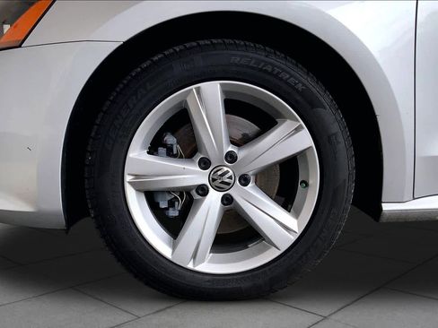 Used 2014 Volkswagen Passat 1.8T Wolfsburg Edition FWD image 10