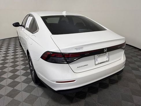 Used 2023 Honda Accord EX image 4