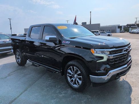 Used 2025 Chevrolet Silverado 1500 LT AWD/4WD image 1