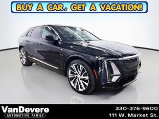 Used 2025 Cadillac Lyriq Luxury w/ LPO, Floor Liner Package AWD/4WD video 1