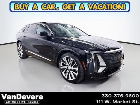 Used 2025 Cadillac Lyriq Luxury w/ LPO, Floor Liner Package AWD/4WD image 1