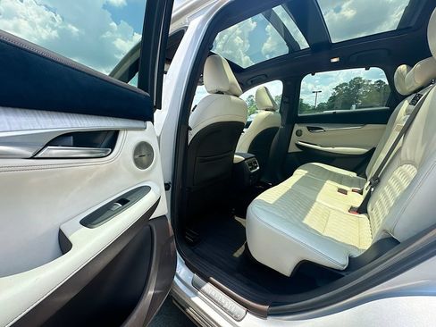 Used 2019 INFINITI QX50 Essential w/ Sensory Package FWD image 17