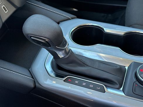 Used 2025 Chevrolet Blazer LT image 32