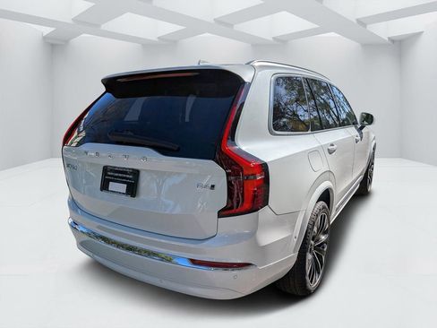 New 2026 Volvo XC90 B6 Ultra w/ Protection Package AWD/4WD image 3