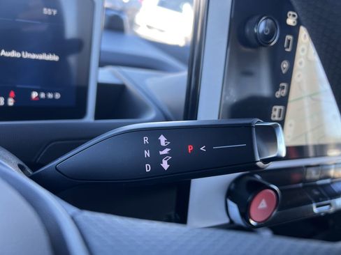 New 2025 Chevrolet Brightdrop 400 w/ Power Door Package image 8