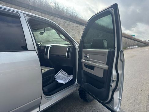 Used 2010 Dodge Ram 2500 Truck SLT image 22