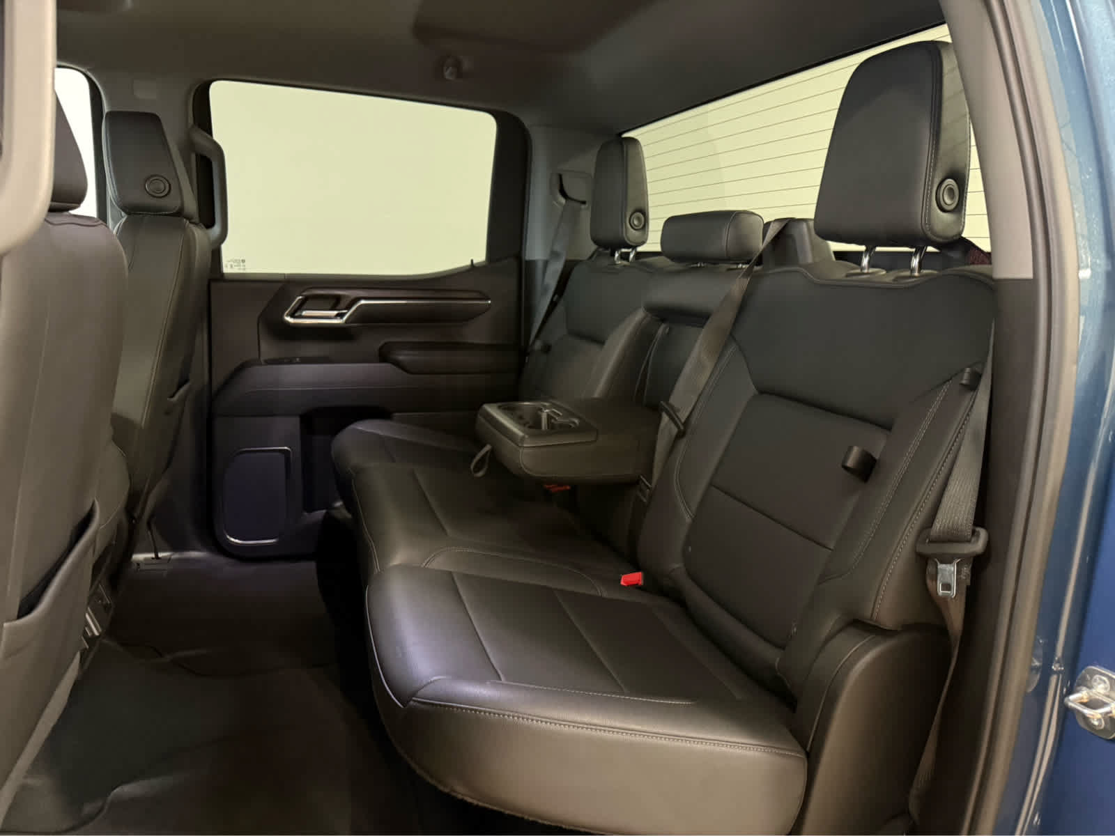 Used 2024 GMC Sierra 1500 SLT AWD/4WD image 16