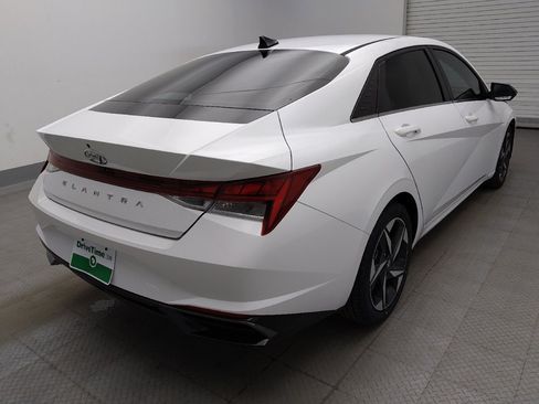 Used 2021 Hyundai Elantra SEL w/ Convenience + Premium Package FWD image 7