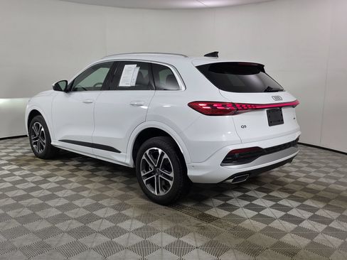 Certified 2025 Audi Q5 Premium w/ Convenience Package AWD/4WD image 5