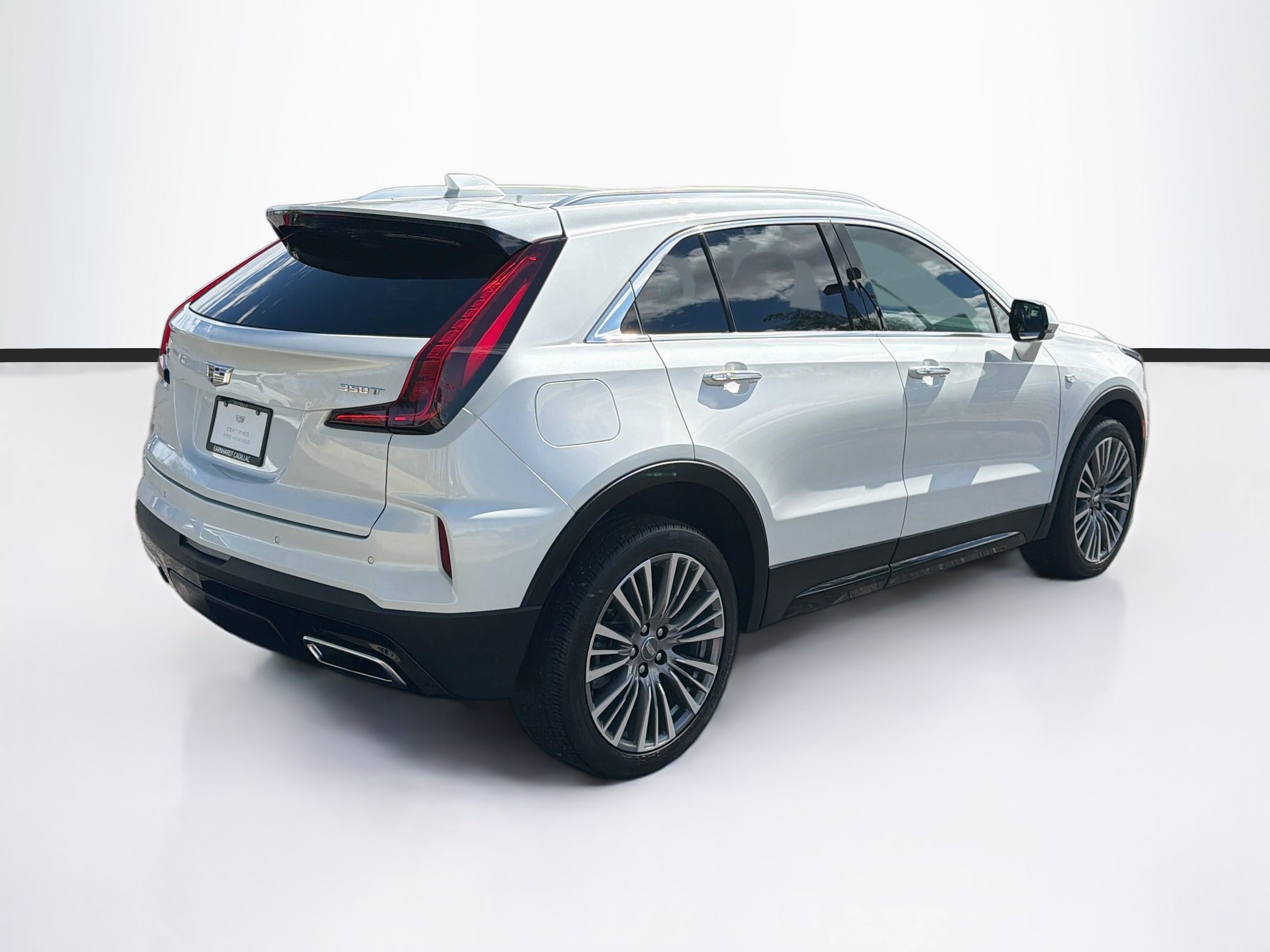 Certified 2024 Cadillac XT4 Premium Luxury FWD image 5