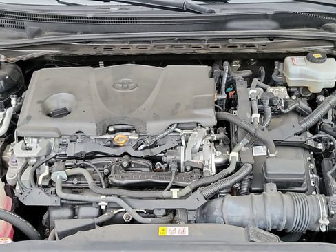 Used 2019 Toyota Camry LE image 24