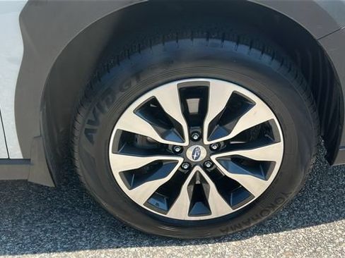 Certified 2023 Subaru Outback Limited AWD/4WD image 17