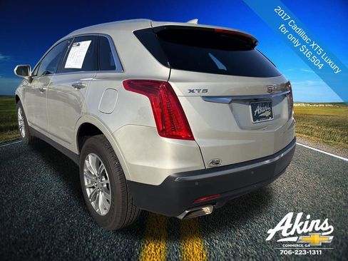 Used 2017 Cadillac XT5 Luxury w/ Driver Awareness Package image 10