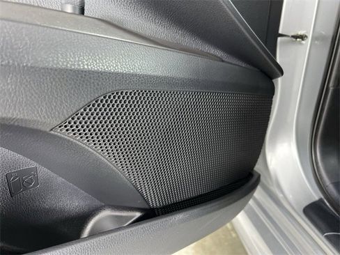 Used 2022 Toyota Camry SE image 24