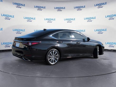 Used 2019 Lexus ES 350 350 w/ Premium Package image 4