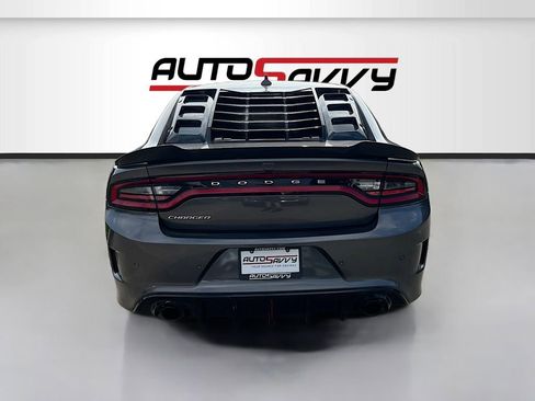 Used 2023 Dodge Charger SXT RWD image 6