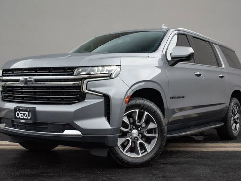 Used 2021 Chevrolet Suburban LT image 1