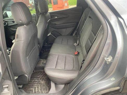 Used 2022 Chevrolet TrailBlazer RS w/ Sun and Liftgate Package AWD/4WD image 9