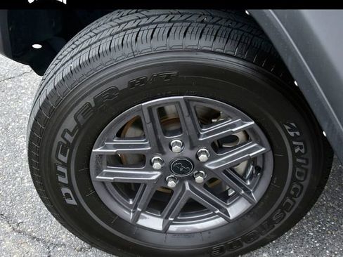 Used 2021 Jeep Wrangler Unlimited Sport image 32