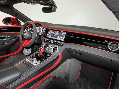 Used 2024 Bentley Continental GT Speed image 18