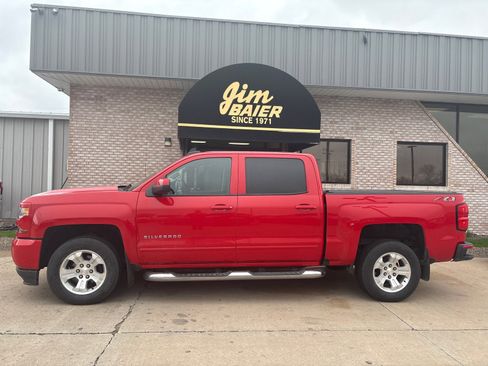 Used 2018 Chevrolet Silverado 1500 LT w/ All Star Edition image 2