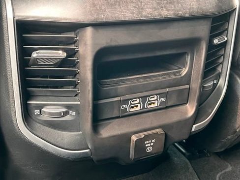 Used 2022 RAM 1500 Big Horn AWD/4WD image 24