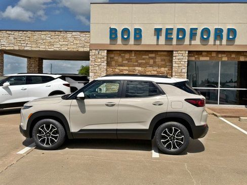 New 2026 Chevrolet TrailBlazer ACTIV FWD image 2