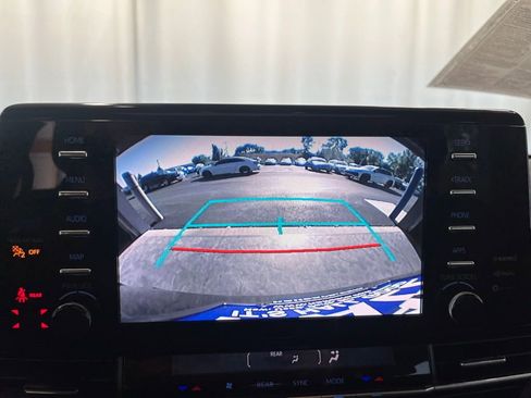 Used 2021 Toyota Sienna XSE image 17