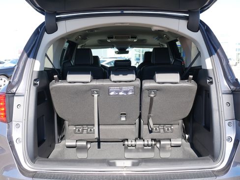 New 2026 Honda Odyssey Touring image 14