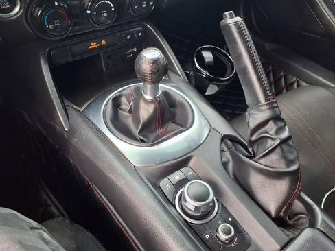 Used 2019 MAZDA MX-5 Miata Club image 10
