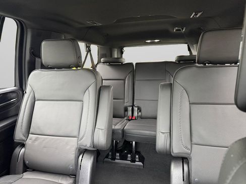 Used 2023 GMC Yukon XL Denali w/ Denali Reserve Package AWD/4WD image 16
