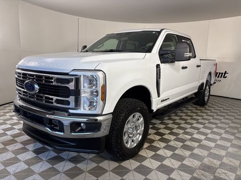 Used 2024 Ford F250 XLT w/ FX4 Off-Road Package image 1