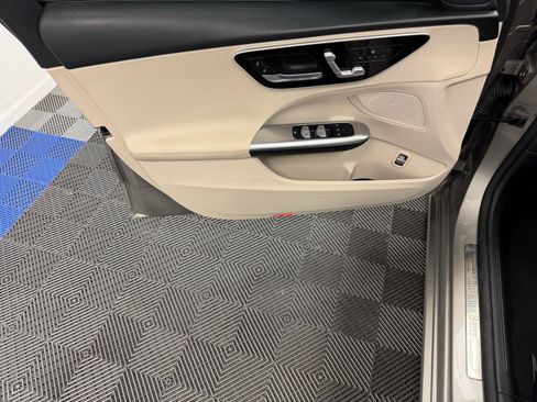 Used 2022 Mercedes-Benz C 300 Sedan image 5