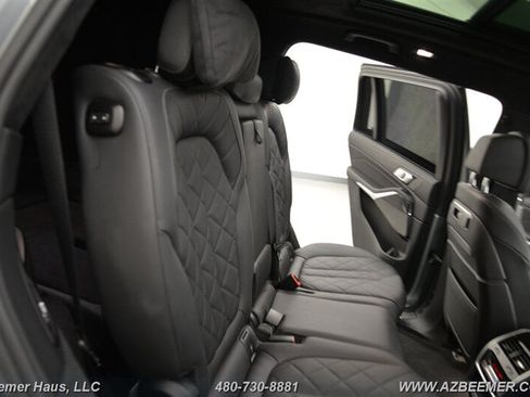 Used 2023 BMW X7 M60i w/ Climate Comfort Package AWD/4WD image 29