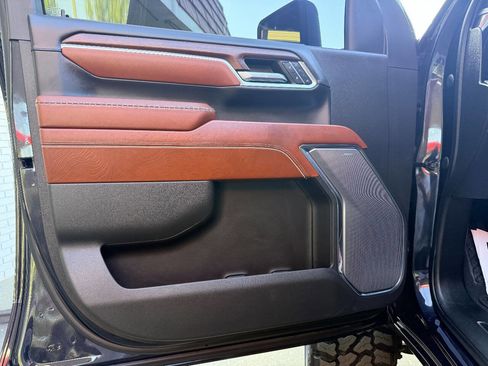 Used 2024 GMC Sierra 2500 Denali Ultimate w/ Snow Plow Prep/Camper Package image 22