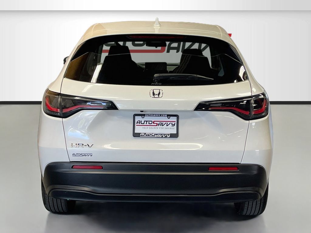 Used 2025 Honda HR-V LX image 6